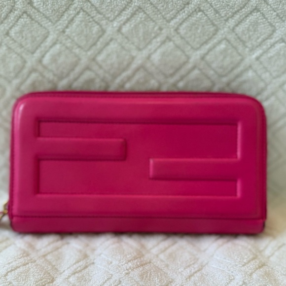 FENDI Vitello Flamingo Tube Zip Around Long Wallet Fuchsia - Picture 1 of 8